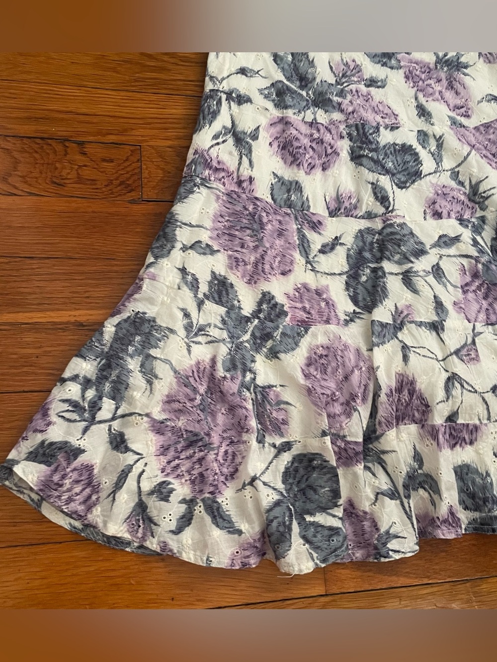 Odille Anthropologie White and purple floral eyelet tiered midi dress size 2 - Picture 6 of 11